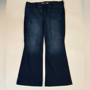 Torrid Dark Blue Bombshell Flare Women's Jeans 24Tall/24 Long